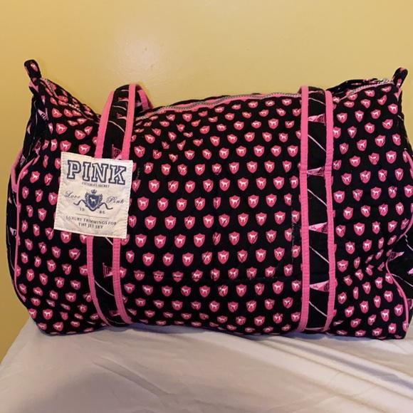 VS Pink Duffle Bag - Picture 10 of 13